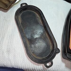 VINTAGE 21" CAST IRON OVAL GRIDDLE "SAD IRON HEATER"